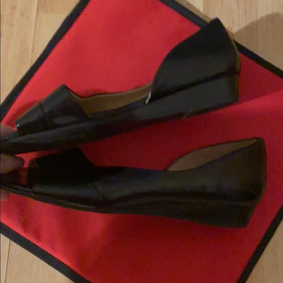 Naturalizer - Picture 2 of 3